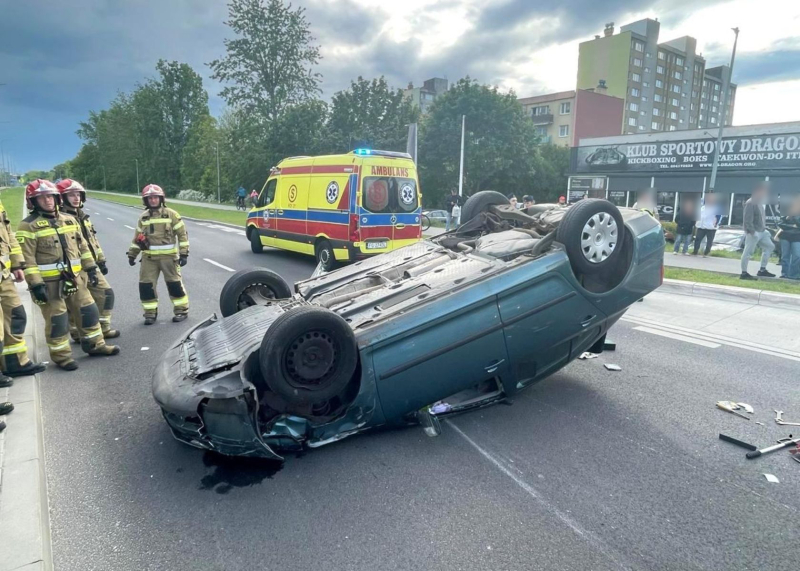10/10 Wypadek na Walczaka. Zderzenie Skody i Volkswagena