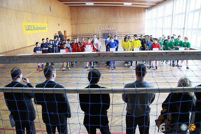 7/17 II Gimnazjalny turniej w piłkę halową o puchar Dyrektora ZS Budowlanych