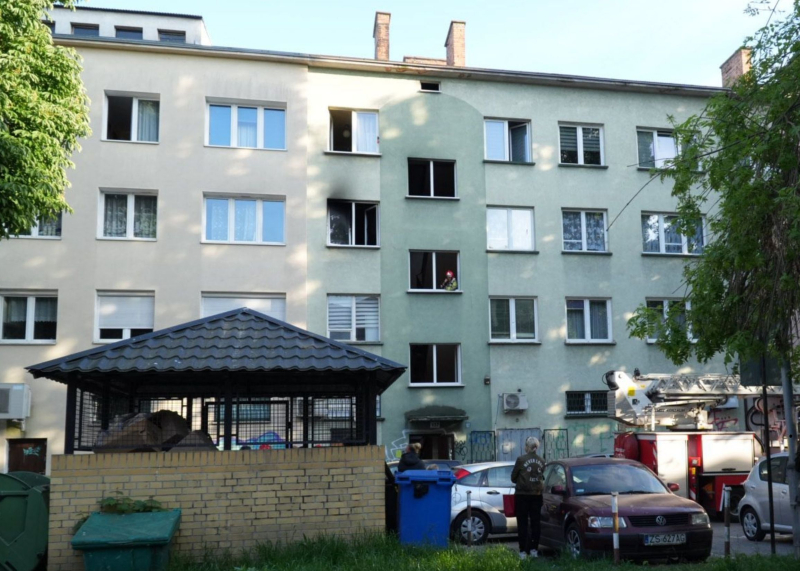 2/7 Pożar kuchni w bloku na Sikorskiego
