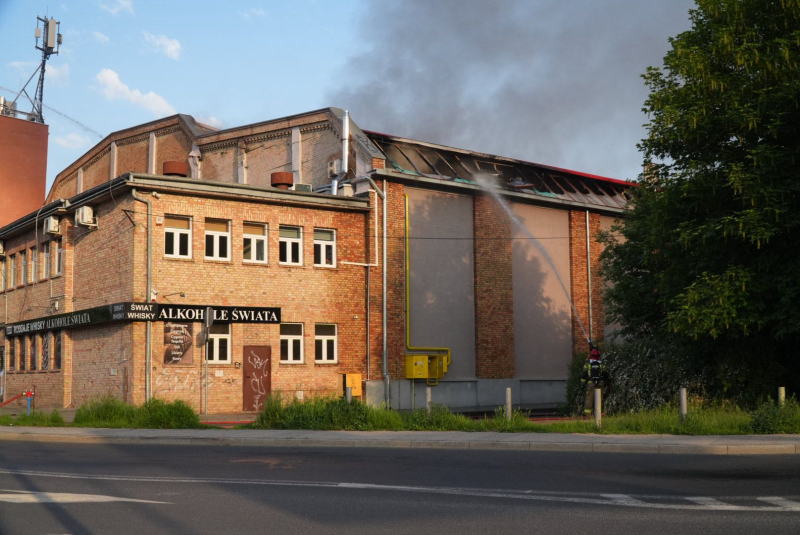 5/19 Pożar hali przy ul. Targowej w Gorzowie