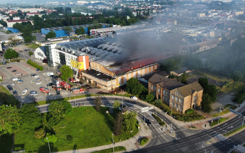 9/11 Zdjęcia z drona spalonej hali z parkiem trampolin w Gorzowie