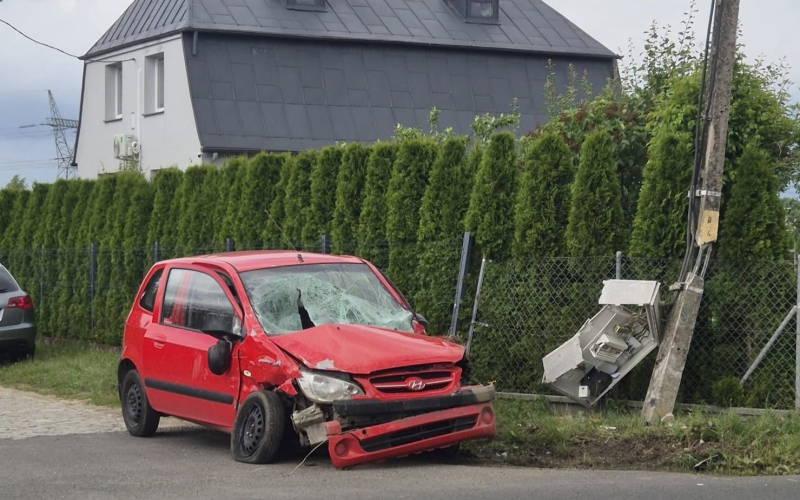 2/6 Wypadek w Kłodawie. Zderzenie Hyundaia i Volkswagena
