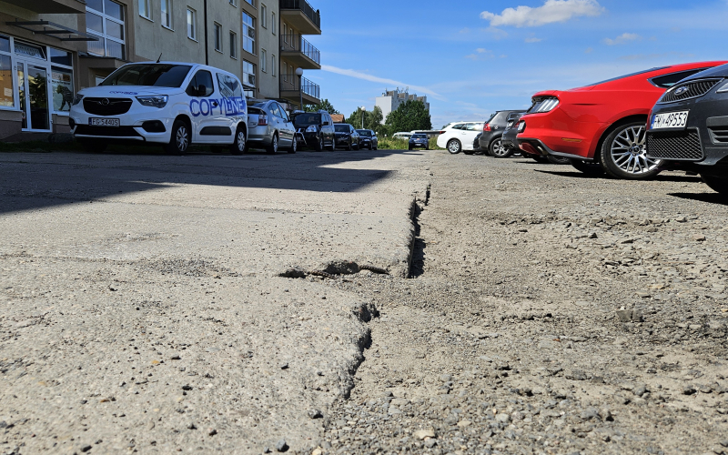 2/8 Betonowe płyty na Siedzikówny-Inki w Gorzowie