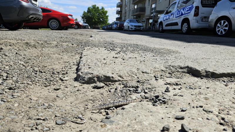3/8 Betonowe płyty na Siedzikówny-Inki w Gorzowie