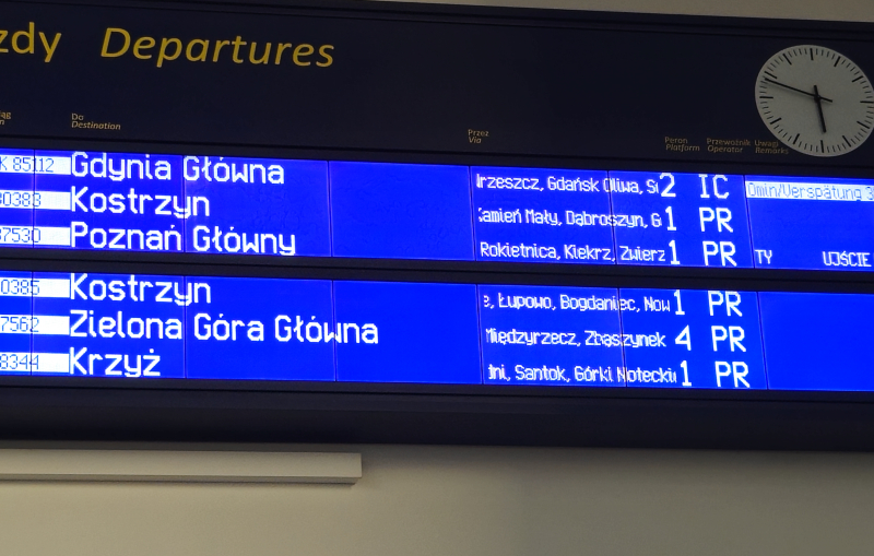 2/4 Chaos na stacji PKP w Gorzowie. Odwołane pociągi i brak komunikacji zastępczej