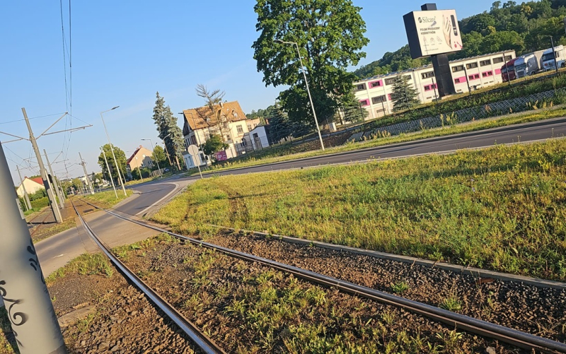 2/4 Pijana kierująca rozbiła Toyotę na Kostrzyńskiej