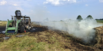 Pożar ciągnika i prasy w Baranowicach