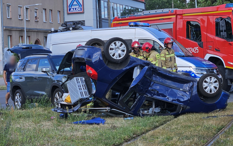 2/9 Zderzenie Renault i KGM na Al. 11 Listopada w Gorzowie