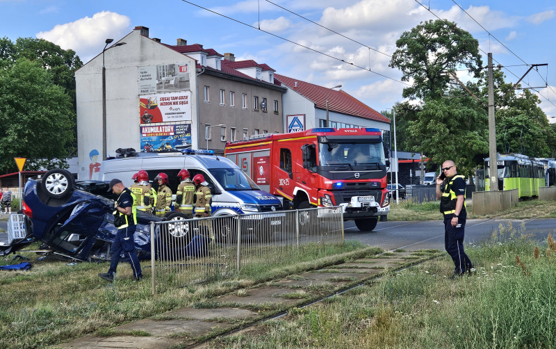 3/9 Zderzenie Renault i KGM na Al. 11 Listopada w Gorzowie