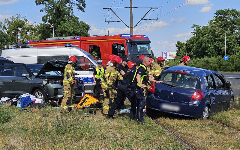 9/9 Zderzenie Renault i KGM na Al. 11 Listopada w Gorzowie