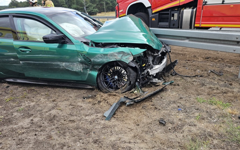 2/5 Kierujący BMW uderzył w bariery na S3 koło Gorzowa