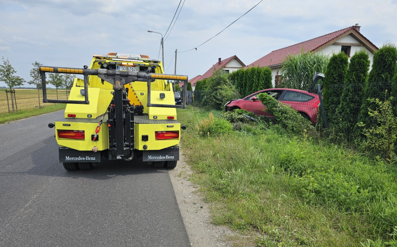 1/6 Kierujący Citroenem wjechał w ogrozenie na Skrajnej