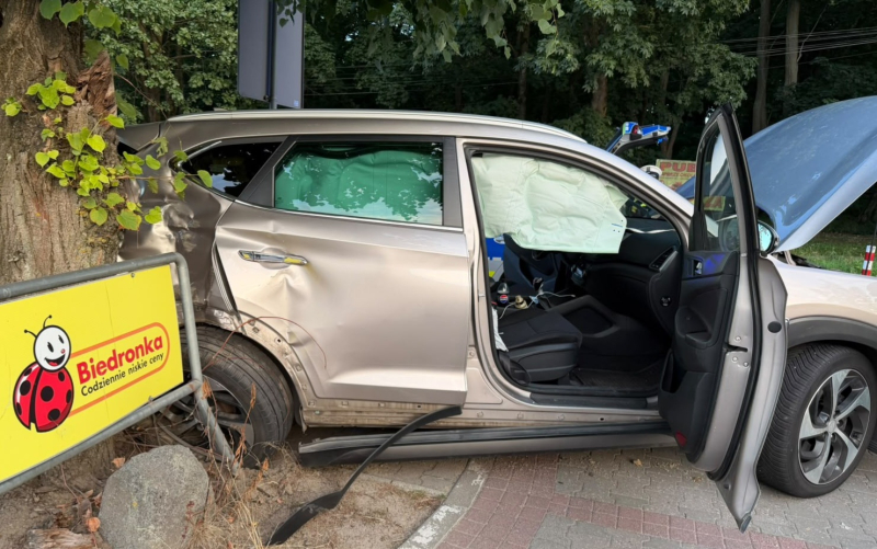 3/9 Zderzenie Hyundaia i radiowozu w Janczewie