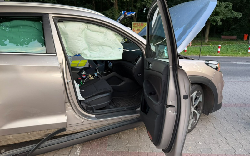 4/9 Zderzenie Hyundaia i radiowozu w Janczewie