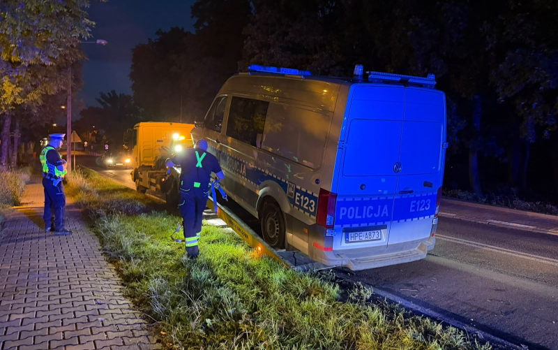 9/9 Zderzenie Hyundaia i radiowozu w Janczewie