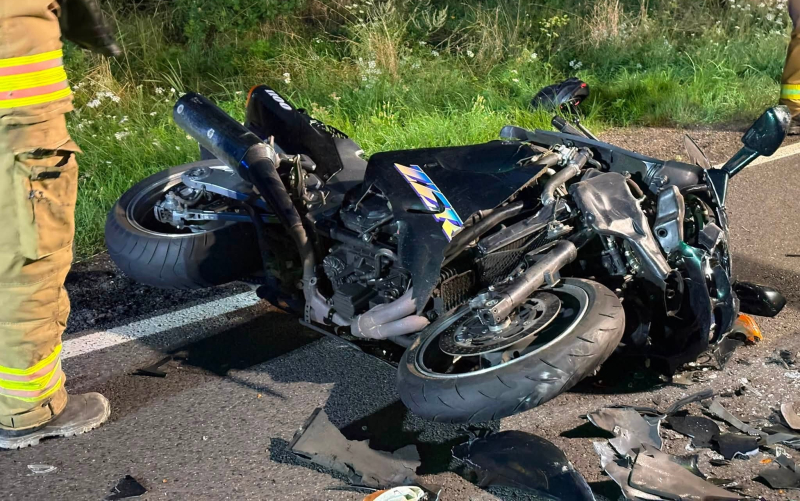 2/4 Zderzenie motocykla i BMW w Kłodawie