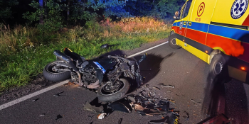 Zderzenie motocykla i BMW w Kłodawie
