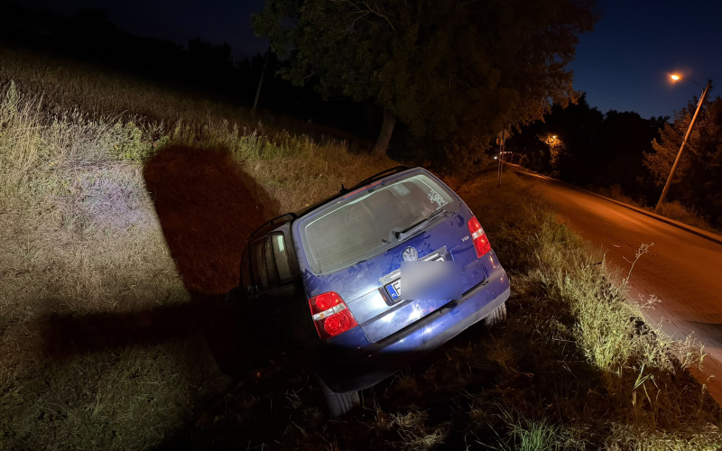 4/5 Pijany kierowca Volkswagena wjechał do rowu na Sulęcińskiej