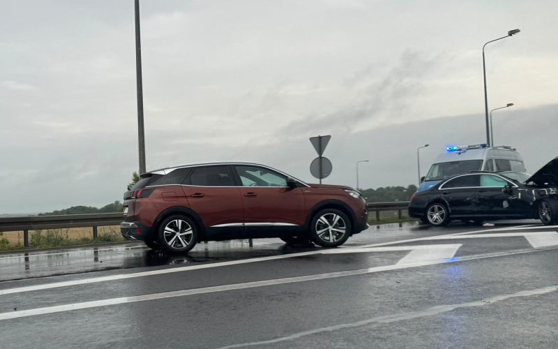 1/4 Zderzenie Mercedesa i Puegeota na S3 w Gorzowie