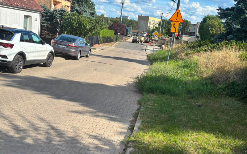 5/6 Brakujący odcinek chodnika i pasów na Owocowej