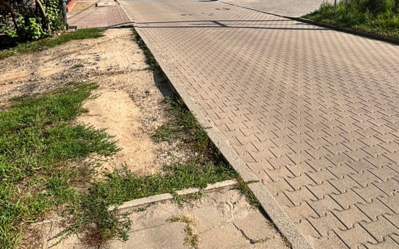 6/6 Brakujący odcinek chodnika i pasów na Owocowej