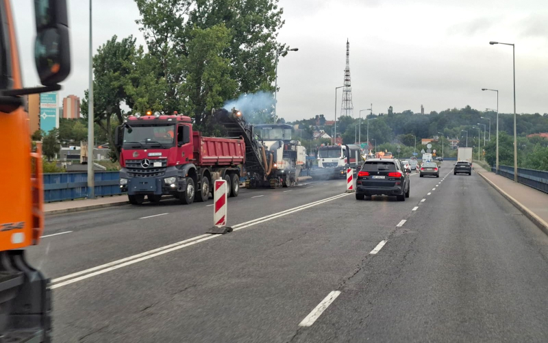 6/6 Frezowanie asfaltu na moście Lubuskim w Gorzowie