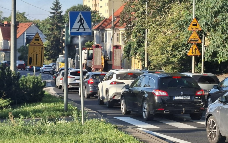 3/10 Remont mostu Lubuskiego. Kierowcy utknęli w korkach