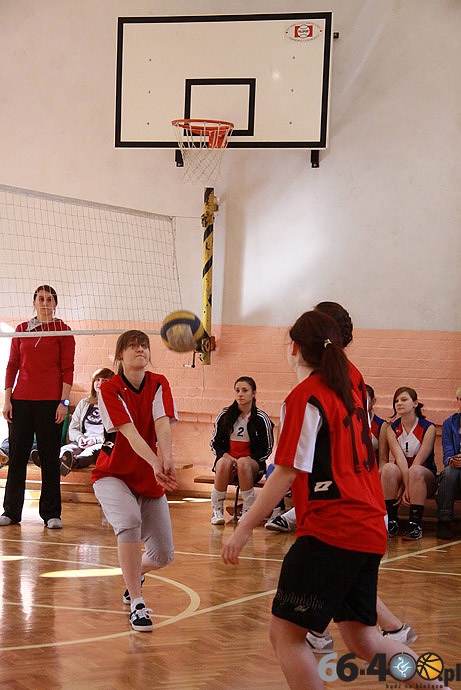 9/13 Gorzów: Turniej piłki siatkowej o puchar Dyrektora Zespołu Szkół Ekonomicznych