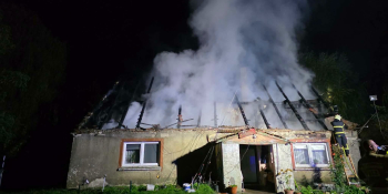 Pożar domu jednorodzinngo w Roszkowicach
