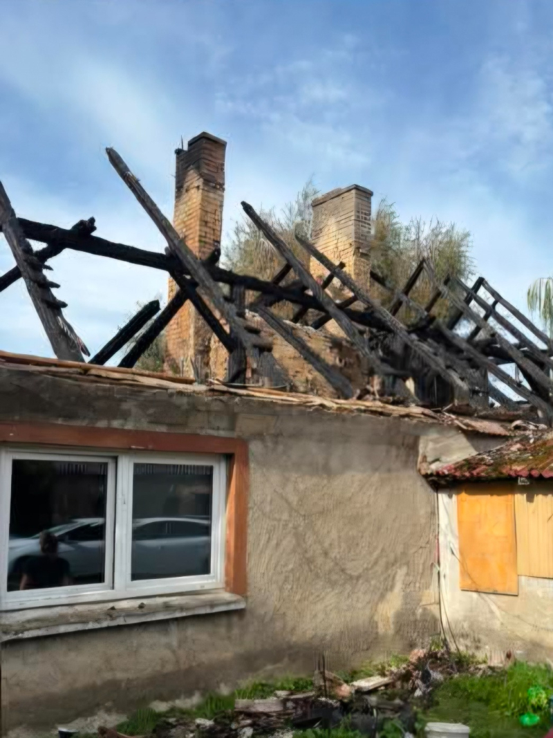 8/10 Rodzina z Roszkowic straciła dach nad głową