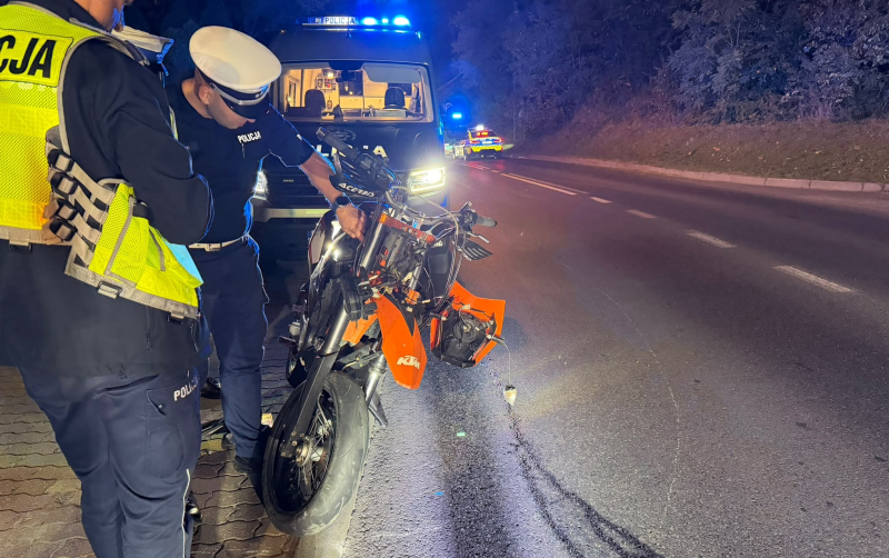 3/4 Motocyklista zderzył się z busem na Żwirowej