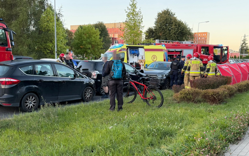 2/3 Wypadek na Dekerta w Gorzowie. Kierowca Volkswagena był reanimowany