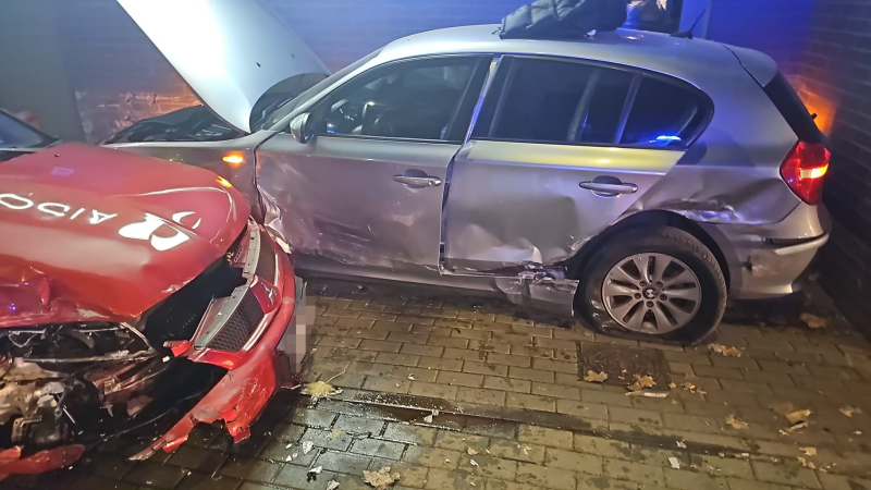 1/8 Wypadek na Warszawskiej. Zderzenie Mitsubishi i BMW