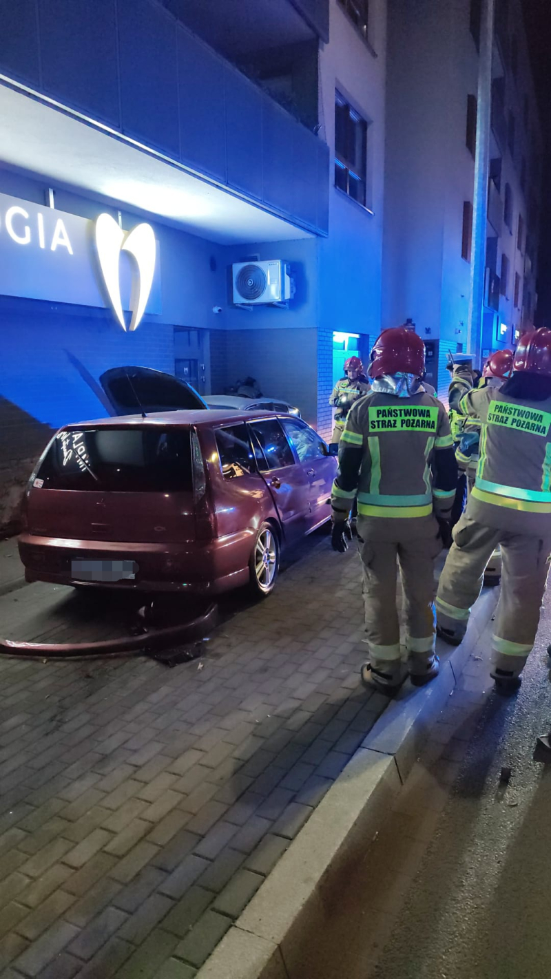 5/8 Wypadek na Warszawskiej. Zderzenie Mitsubishi i BMW