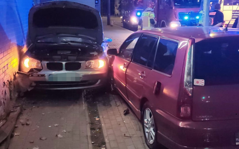 8/9 Wypadek na Warszawskiej. Zderzenie Mitsubishi i BMW