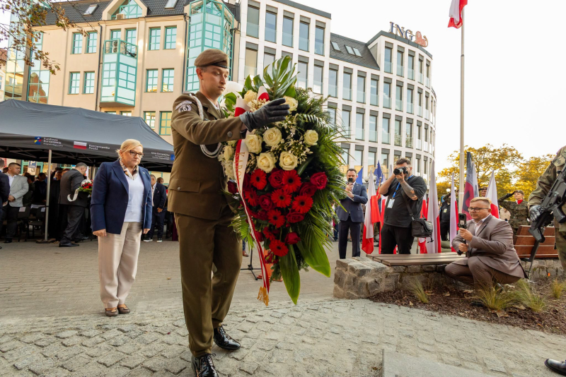 1/15 Odsłonięcie pomnika Danuty Siedzikówny-Inki w Gorzowie