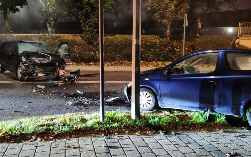3/5 Czołówka dwóch osobówek na Fabrycznej