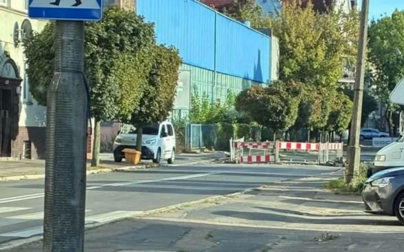 3/4 Zamknięta Wawrzyniaka. Ogromne korki na Zawarciu