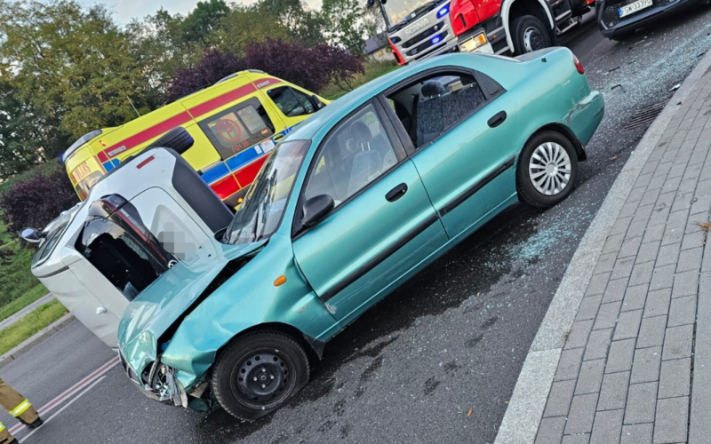 1/6 Wypadek na rondzie Gdańskim. Zderzenie Toyoty i  Daewoo
