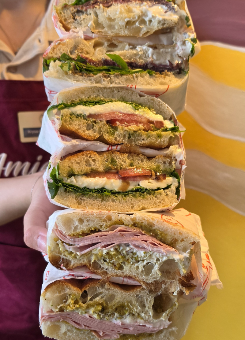 3/6 Restauracja Amici. Nowe miejsce z autentyczną pizzą neapolitańską i włoskimi produktami