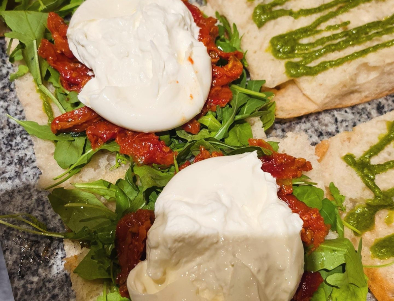 5/6 Restauracja Amici. Nowe miejsce z autentyczną pizzą neapolitańską i włoskimi produktami