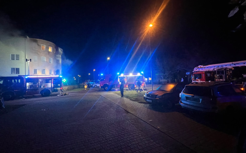 3/4 Pożar w bloku przy Budowlanych w Gorzowie
