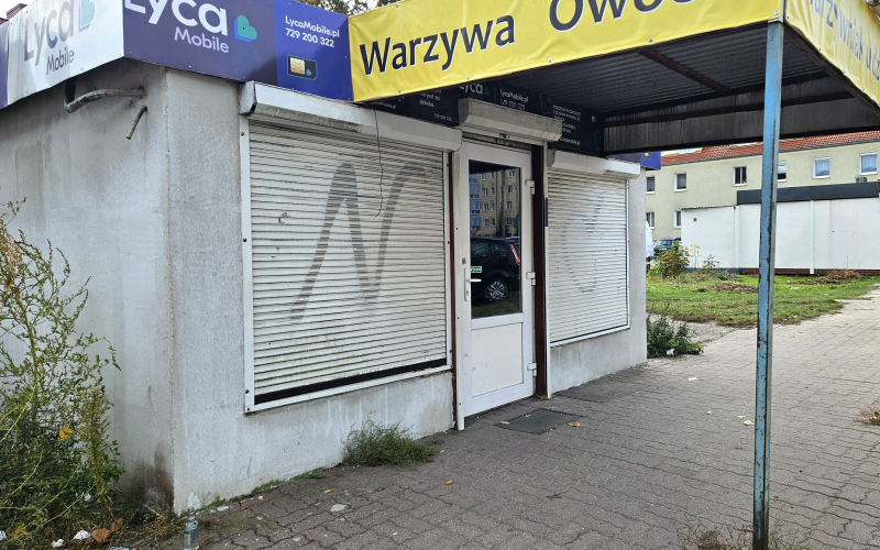 5/5 Zlikwidowane automaty w dawnym warzywniaku na Matejki