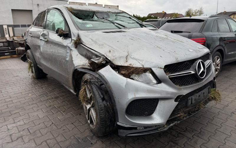 7/7 Dachowanie Mercedesa na S3