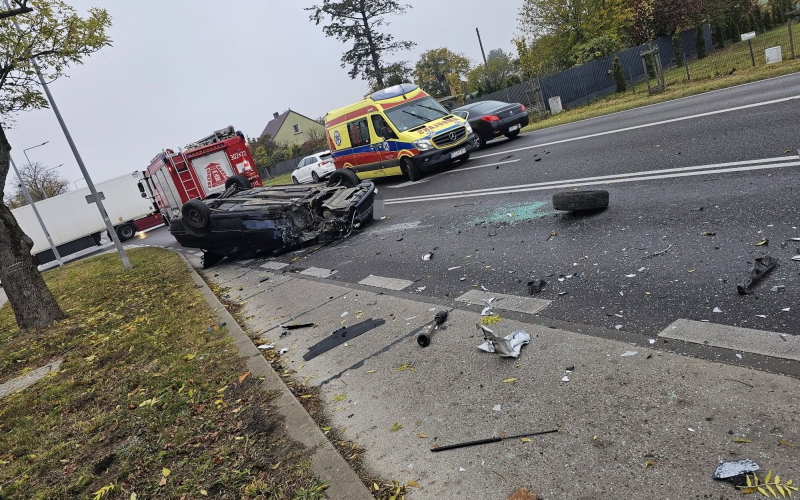 3/5 Wypadek na Szczecińskiej. Zderzenie Peugeota i Skody