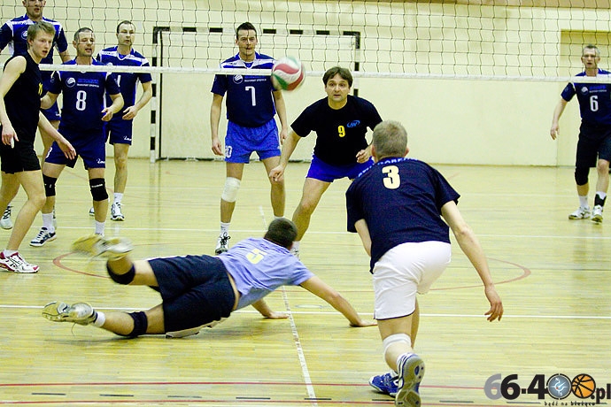 14/45 GALPS: Finał: AWF Bulwar Pub - Kozaryn Spedycja 3:1