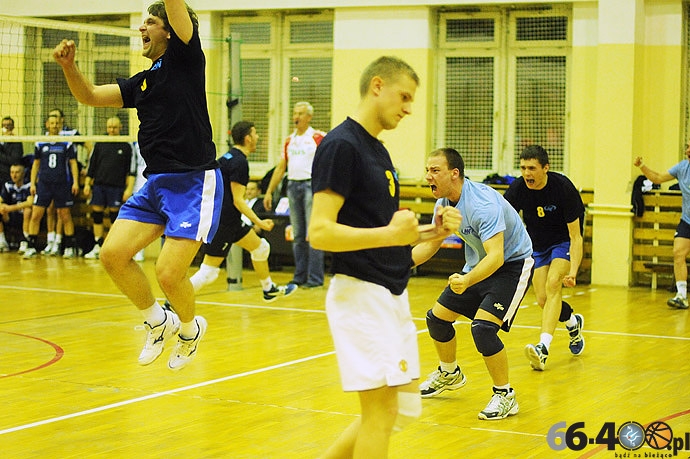 31/45 GALPS: Finał: AWF Bulwar Pub - Kozaryn Spedycja 3:1