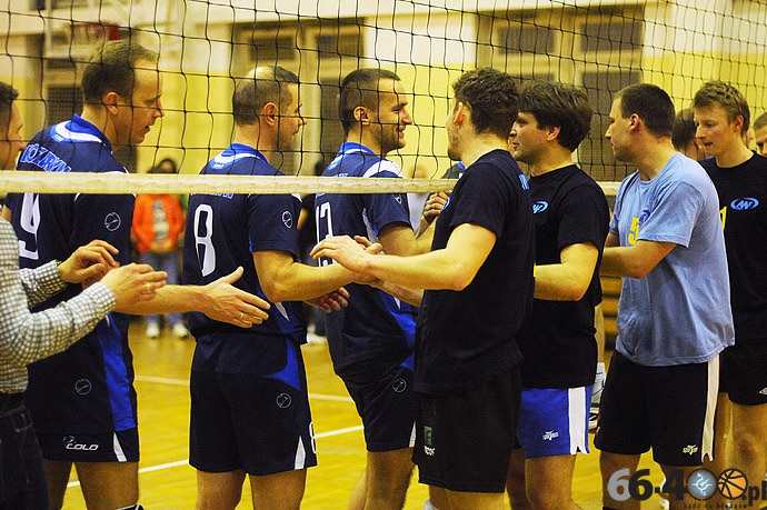 39/45 GALPS: Finał: AWF Bulwar Pub - Kozaryn Spedycja 3:1