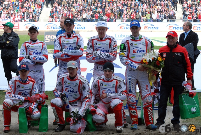 12/42 Polska - Reszta Świata 47:45