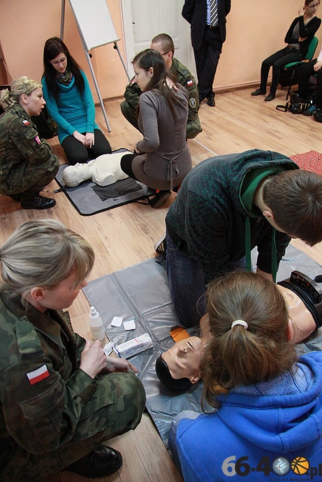 6/22 Gorzów: ZS Ekonomicznych - Zajęcia z wojskowego ratownictwa medycznego